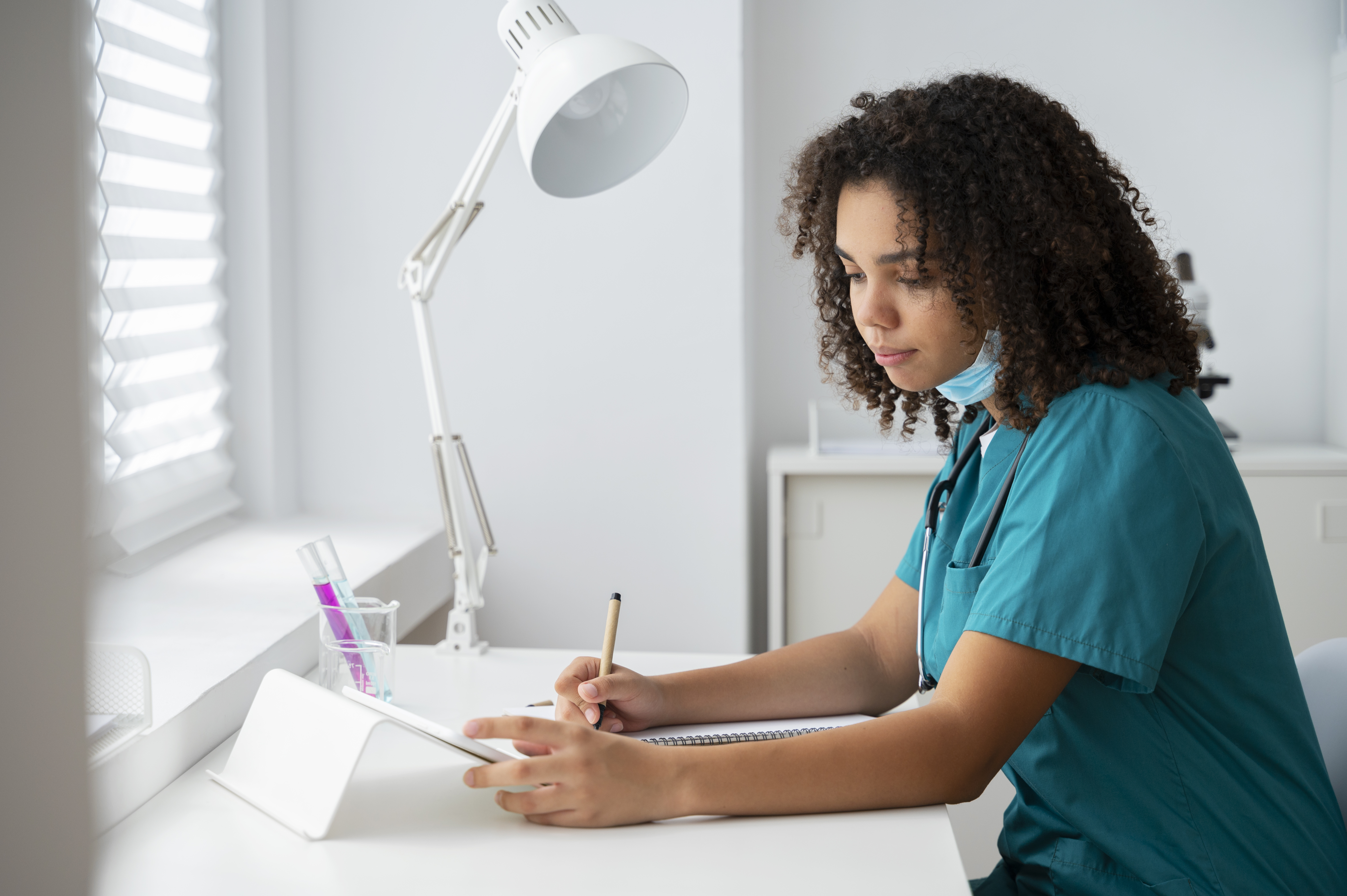 nurse practicing medicine in the clinic